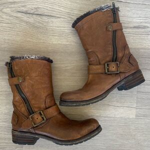 Clarks Women’s Brown Winter Boots with Buckle